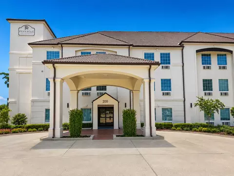 200 Pinnacle Pkwy, Covington, LA 70433