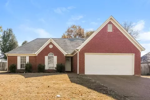 165 Garden View Dr, Oakland, TN 38060