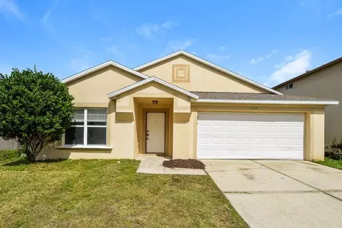 3137 Holland Dr, Alafaya, FL 32825