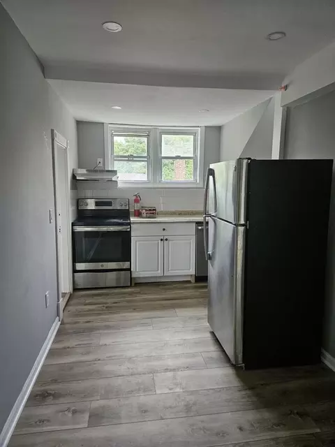14 Hillside St #3, Roxbury Crossing, MA 02120