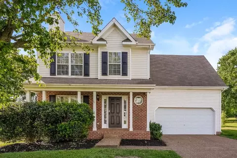 2817 Sutherland Dr, Thompsons Station, TN 37179