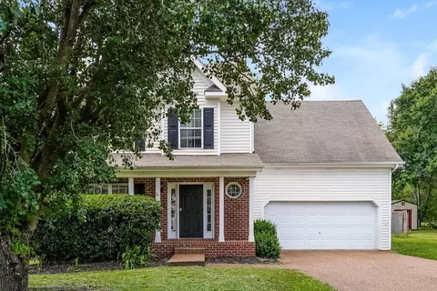 2817 Sutherland Dr, Thompsons Station, TN 37179