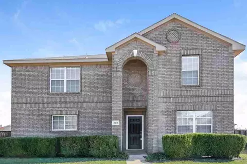 308 S Waterford Oaks Dr, Cedar Hill, TX 75104