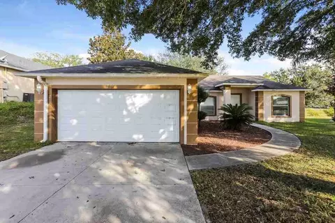 203 Southern Breeze Dr, Minneola, FL 34715
