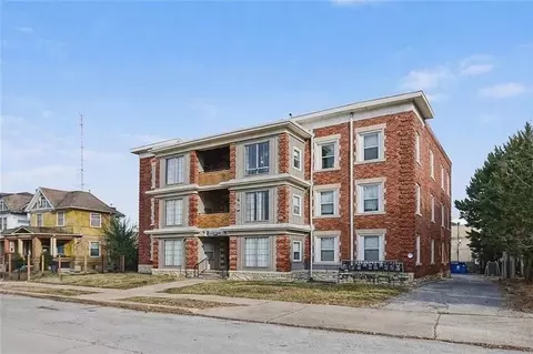 3227 Central St, Kansas City, MO 64111
