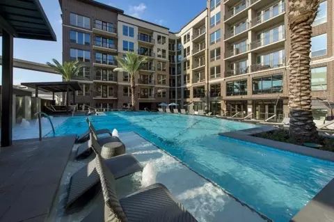 906 Town And Country Blvd, Houston, TX 77024