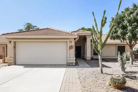 814 N Sailors Way, Gilbert, AZ 85234