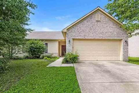 9692 Stonewall Ln, Avon, IN 46123