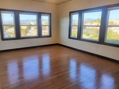 365 Hanover Ave #308, Oakland, CA 94606