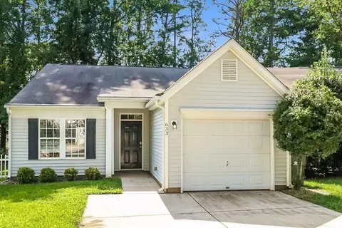 633 Tribune Dr, Charlotte, NC 28214