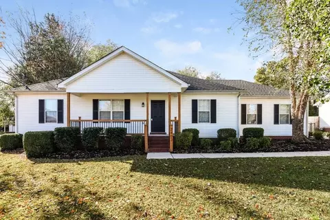 2403 Sawmill St, Murfreesboro, TN 37128