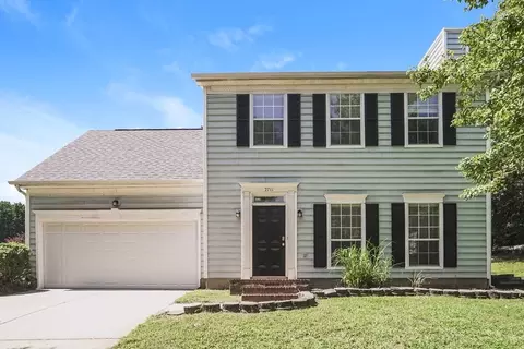 2711 Clarencefield Dr, Charlotte, NC 28216