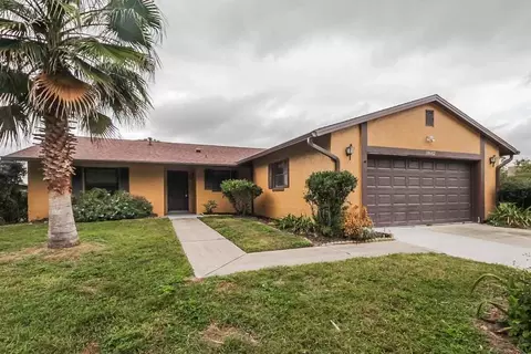 10602 Lazy Lake Dr, Williamsburg, FL 32821