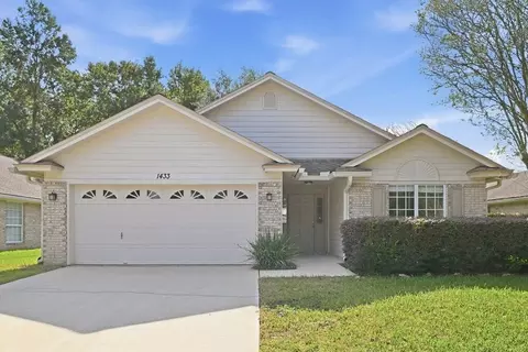 1433 Starboard Ct, Fleming Island, FL 32003
