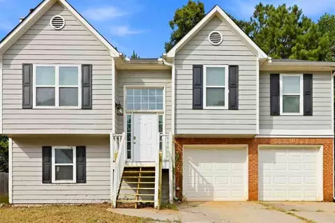 1118 Marina Ln, Acworth, GA 30101