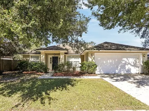 9373 Prosperity Lake Dr, Jacksonville, FL 32244