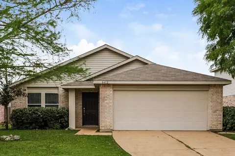 8412 Seven Oaks Ln, Denton, TX 76210