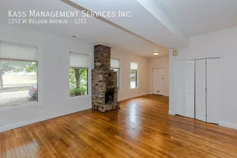 1255 W Belden Ave, Chicago, IL 60614