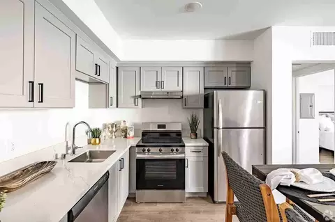 14526 Kittridge St, Van Nuys, CA 91405