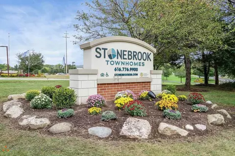 1880 Stonebrook Dr NE, Grand Rapids, MI 49505
