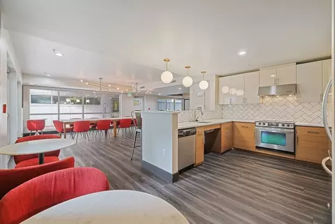 523 Broadway E, Seattle, WA 98102 photo 37