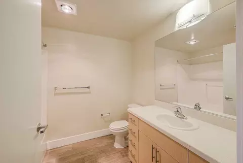 523 Broadway E, Seattle, WA 98102 photo 56