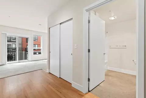 523 Broadway E, Seattle, WA 98102 photo 24
