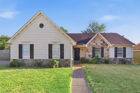 6955 Gallop Dr, Cordova, TN 38018