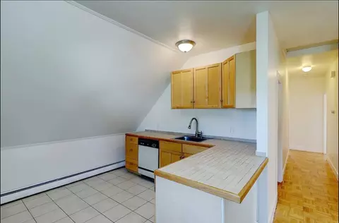 6 Poplar St #3, Providence, RI 02906