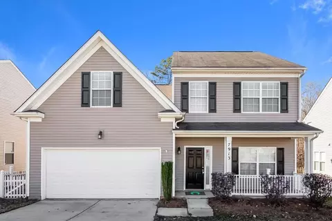 7913 Bushy Creek Dr, Charlotte, NC 28216