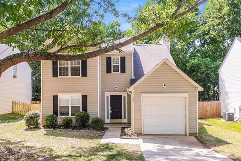 937 Grass Hollow Ct, Charlotte, NC 28216