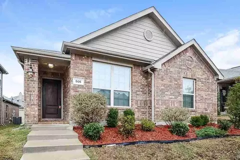 505 Pawnee St, Aubrey, TX 76227