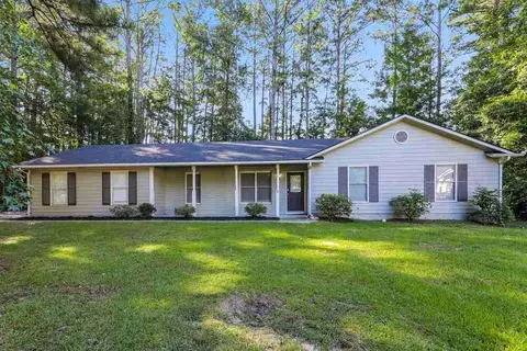 1061 Lost Ct, Hampton, GA 30228