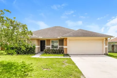 3163 Pine Haven Dr, Middleburg, FL 32068
