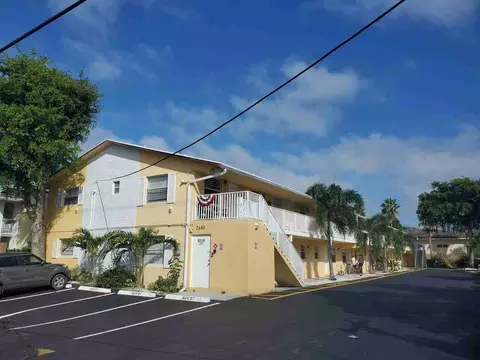 2640 NE 8th Ave, Wilton Manors, FL 33334