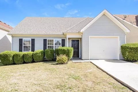 1451 Westview Dr, Murfreesboro, TN 37128