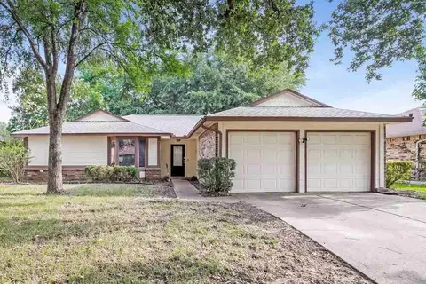 2614 Berkshire Ln, Grand Prairie, TX 75052