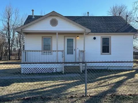 10826 Lejean Dr, Midwest City, OK 73130