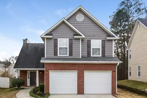 2060 Stoneoak Dr, Lawrenceville, GA 30043