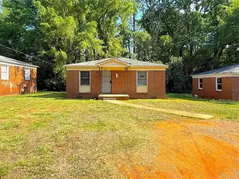 2605 Remington St, Charlotte, NC 28216