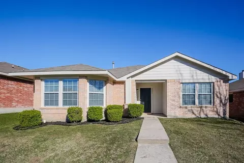 2217 Midbury Dr, Lancaster, TX 75134