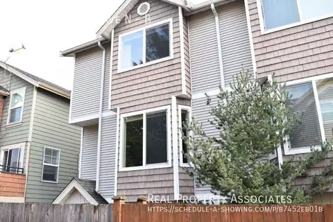 9211 Ashworth Ave N #B, Seattle, WA 98103