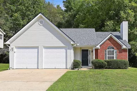 350 Emerald Green Ct, Atlanta, GA 30349