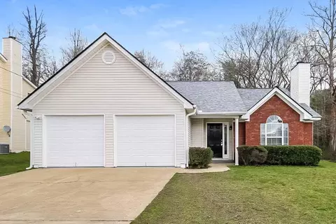 350 Emerald Green Ct, Atlanta, GA 30349