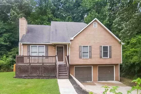 131 Aztec Way SE, Acworth, GA 30102