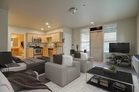 10038 SE Division St, Portland, OR 97266