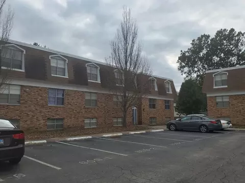 909 S Mattis Ave, Champaign, IL 61821 photo 12