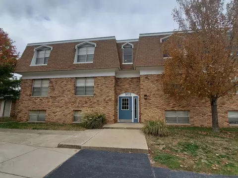 909 S Mattis Ave, Champaign, IL 61821 photo 4