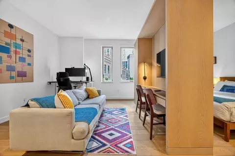200 E 11th St, New York, NY 10003