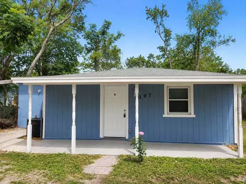 1207 Kingston Ave, Orlando, FL 32807